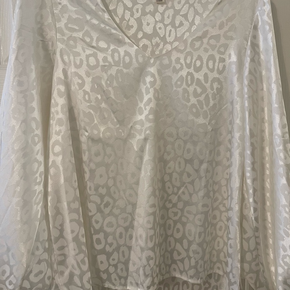 Vine & Love white blouse